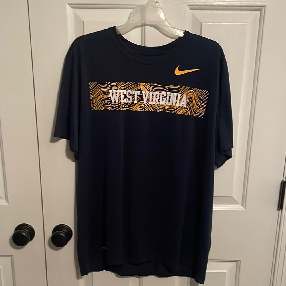Nike Blue and Yellow Short Sleeve Tees